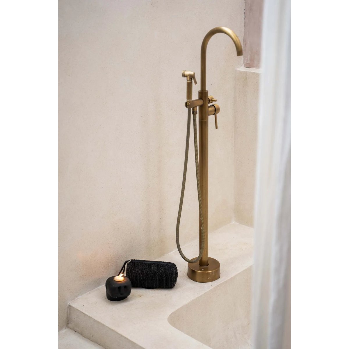 Sumba-serie steen donker kaarsenhouder 9cm hoog