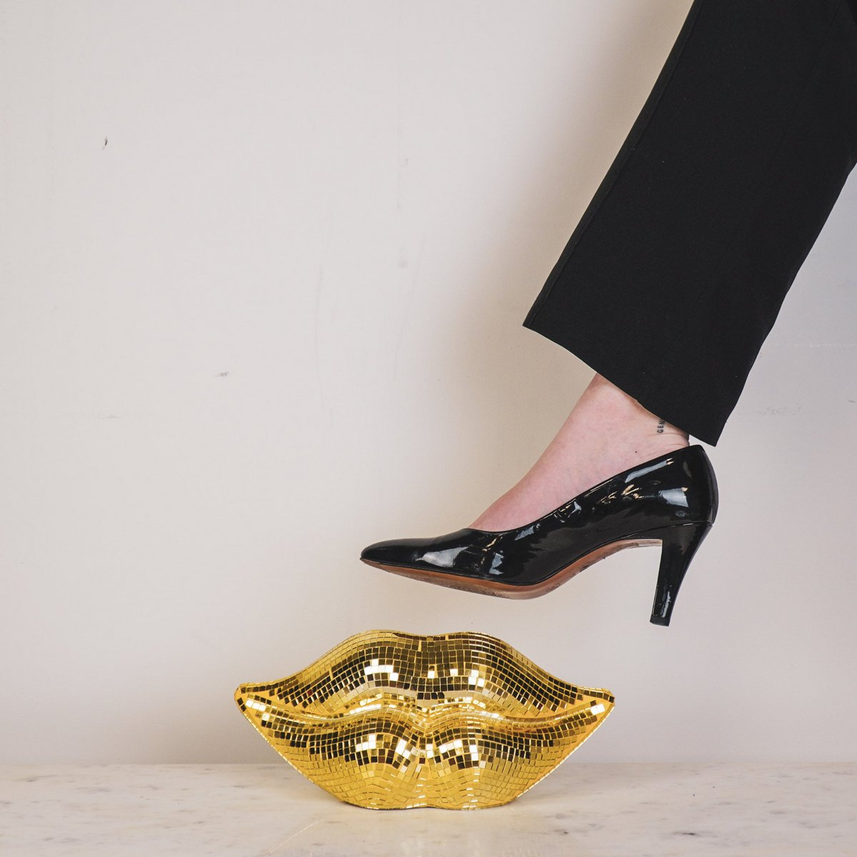 Ornament Disco-lips goud