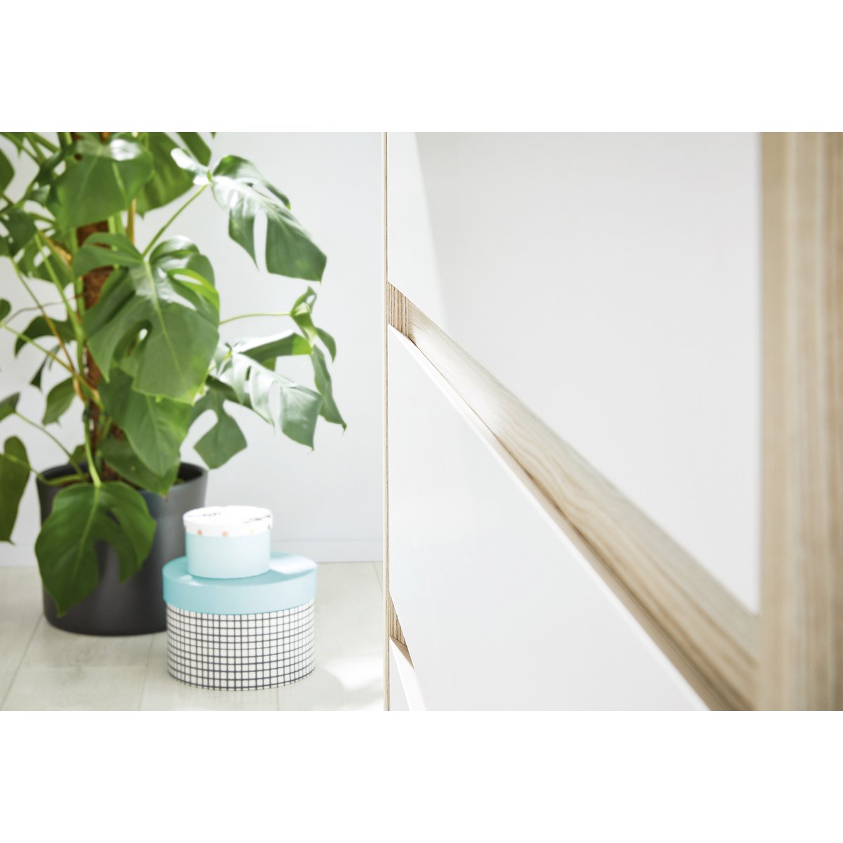 Set 'Flow' breed groot 3 delen: ledikant, brede commode, grote kledingkast