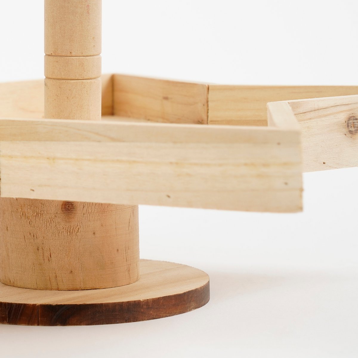 Etagère H52 cm Dennenhout