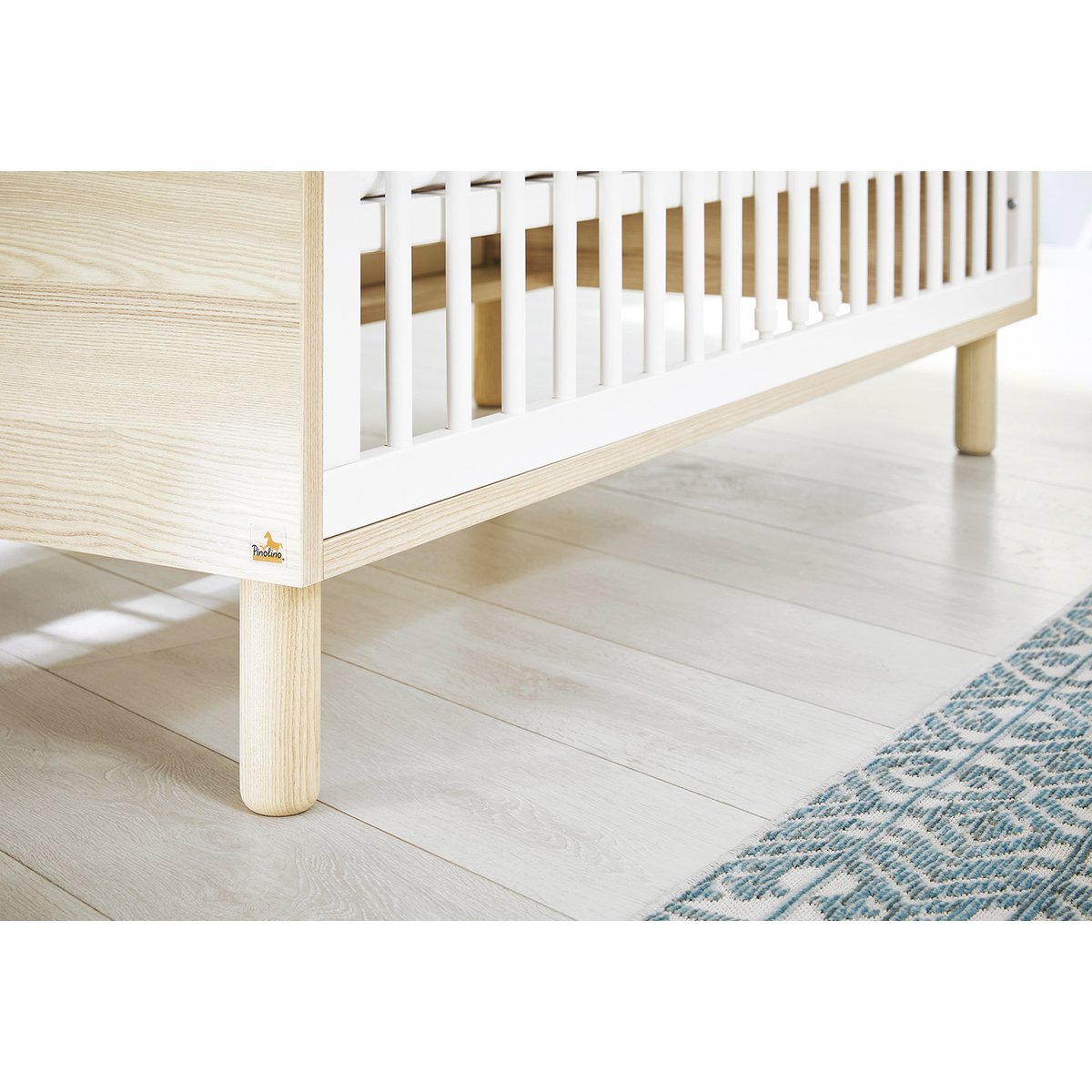 Set 'Flow' breed groot 3 delen: ledikant, brede commode, grote kledingkast