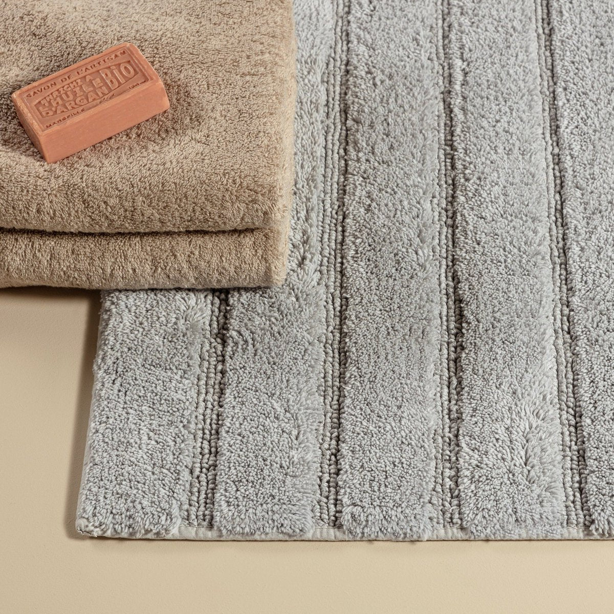 California Bidet Mat - White Smoke