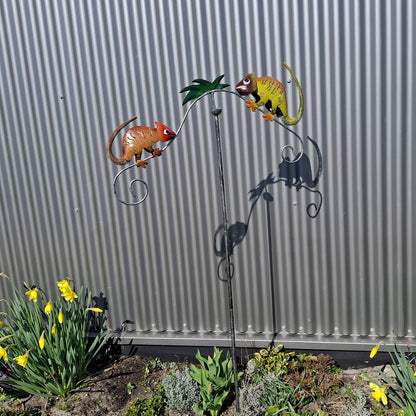 Windspinner Kameleon op een stok