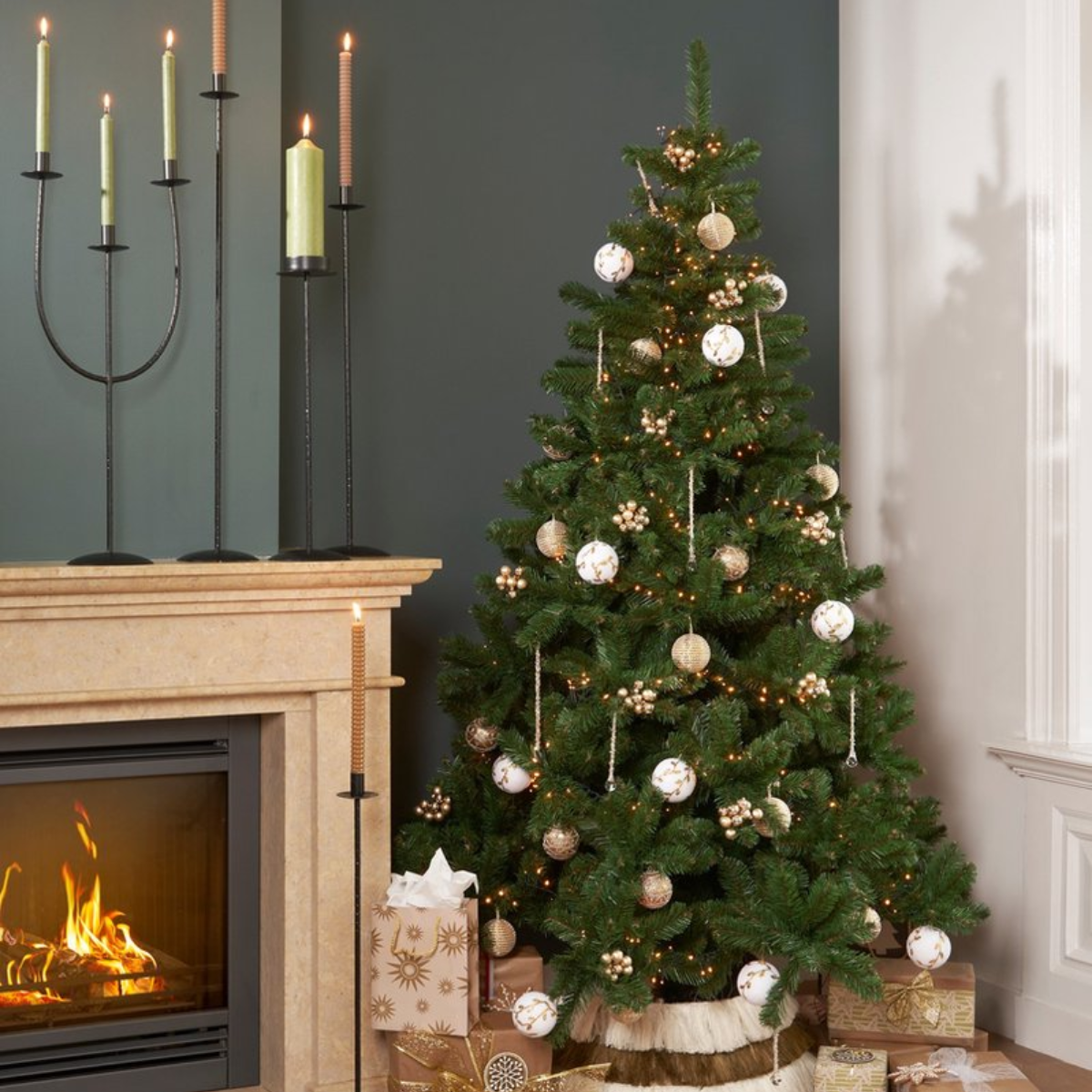 Kunstkerstboom Forrester H215cm Ø135cm Groen