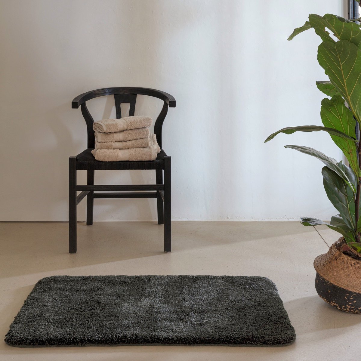 Montana Bath Mat Dark Grey