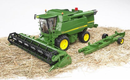Bruder John Deere T670i Maaimachine