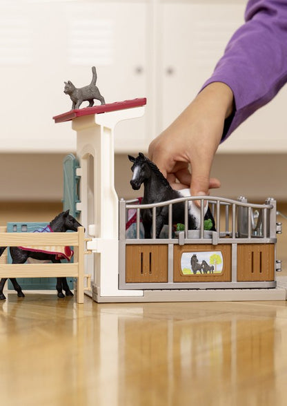 Schleich Horse Club Paardenbox + Merrie en Veulen