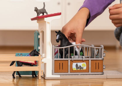Schleich Horse Club Paardenbox + Merrie en Veulen