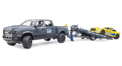 Bruder 02504 RAM Power Wagon en Roadster Bruder Racing Team + Figuur 1:16