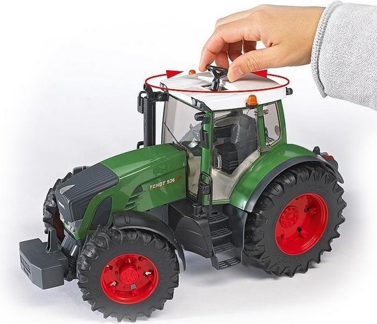 Bruder Tractor Fendt 936 Vario